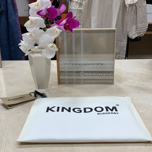 BURBERRY LONDON LARGE CHALK WHITE COTTON POUCH CLUTCH W/ KINGDOM CHECK LINING - Picture 10 of 16